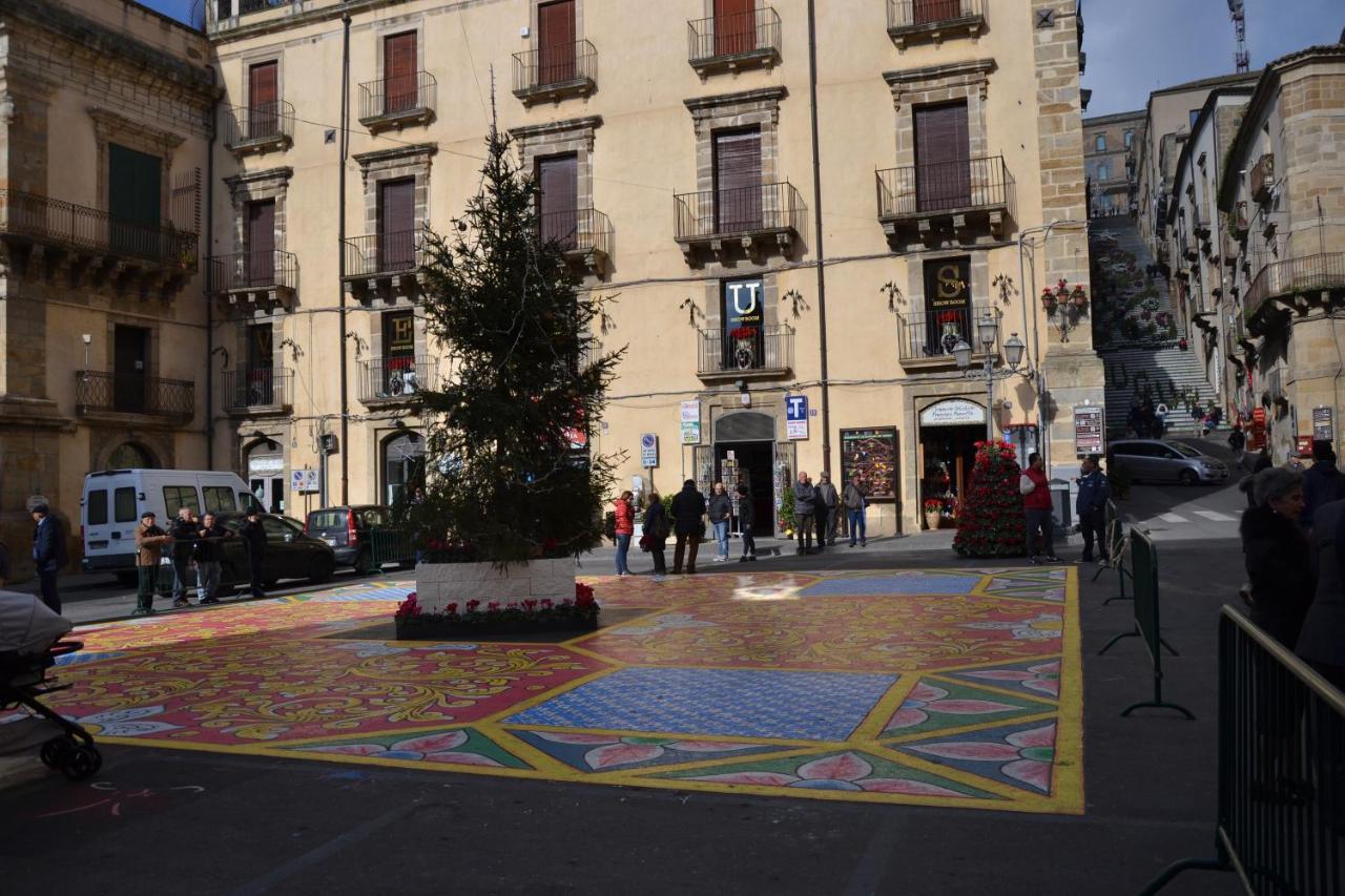 Al Centro Storico Bed & Breakfast Caltagirone Luaran gambar
